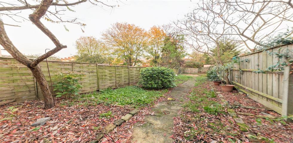 			4 Bedroom, 1 bath, 1 reception House			 Sellons Avenue, WILLESDEN JUNCTION